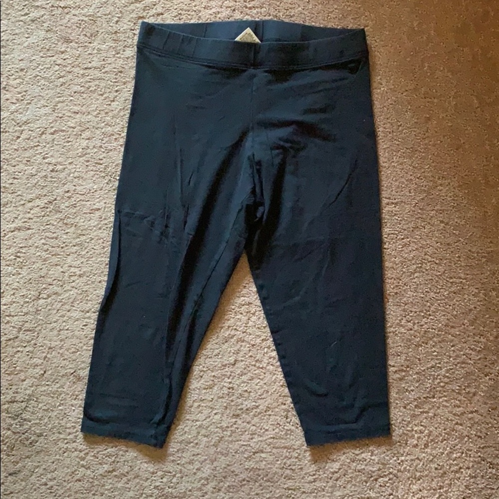 Pink women’s crop leggings